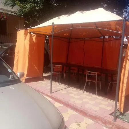 Vila Emi Pensión *